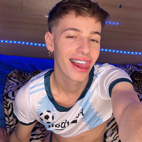 RT @TheGabrielDior: Your twink is ready for you, daddy 